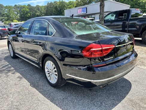 Used 2016 Volkswagen Passat 1.8T SE FWD image 4