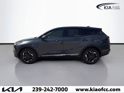 New 2026 Kia Sportage S image 2