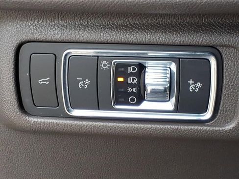 Used 2022 Lincoln Corsair AWD w/ Equipment Group 101A image 16