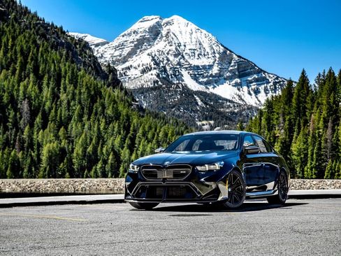 New 2026 BMW M5 w/ Carbon Package AWD/4WD image 2