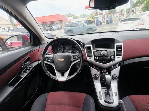 Used 2013 Chevrolet Cruze LT w/ RS Package image 20