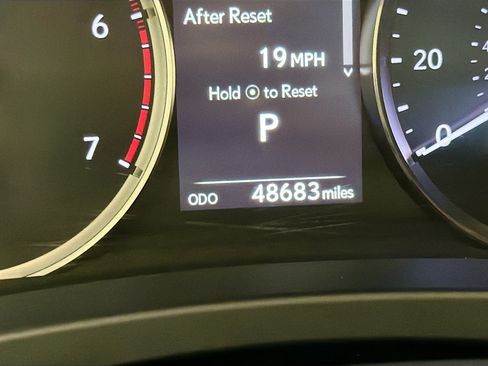 Used 2019 Lexus IS 300 RWD image 8
