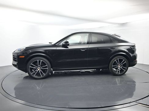 Certified 2025 Porsche Cayenne Coupe AWD/4WD image 2