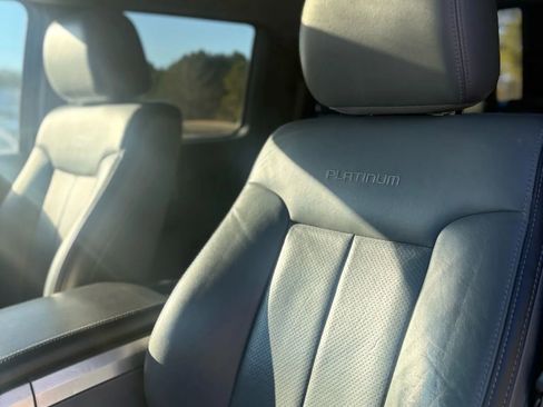 Used 2012 Ford F150 Platinum image 44