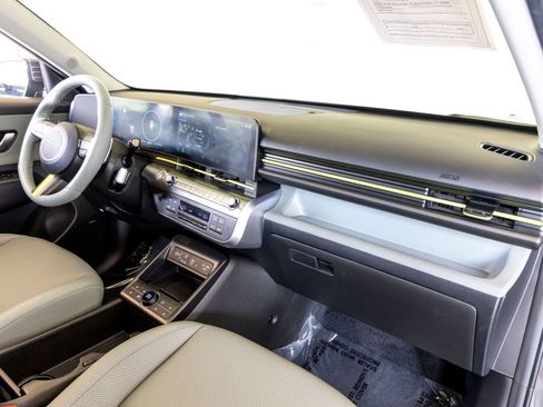 Used 2024 Hyundai Kona Limited image 28