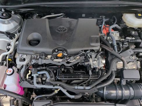 Used 2025 Toyota Camry LE FWD image 33