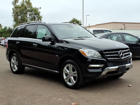 Used 2012 Mercedes-Benz ML 350 BlueTEC 4MATIC image 3