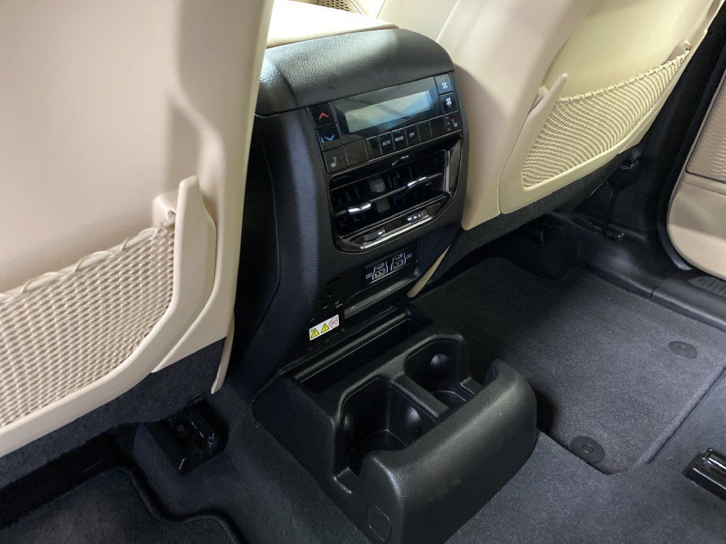 Certified 2025 Jeep Grand Cherokee L Limited w/ Black Appearance Package AWD/4WD image 30