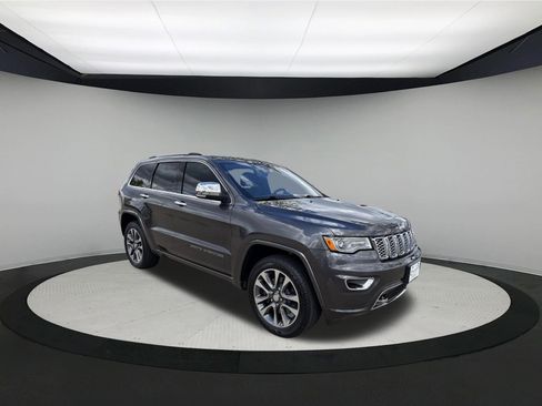 Used 2017 Jeep Grand Cherokee Overland AWD/4WD image 4