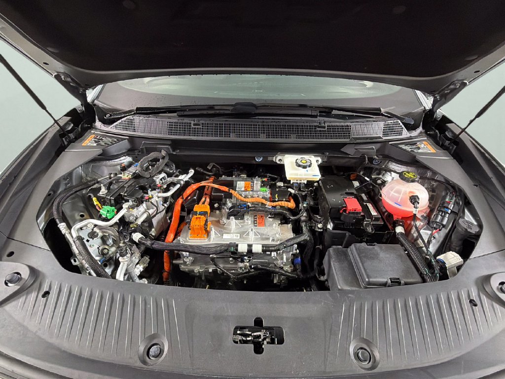 Certified 2024 Chevrolet Equinox EV RS FWD image 36