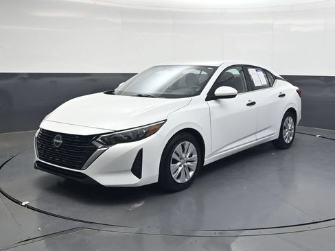 Used 2025 Nissan Sentra S FWD image 8