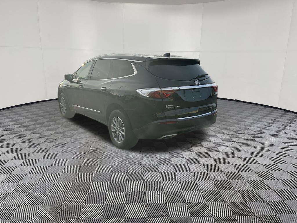 Used 2023 Buick Enclave Essence AWD/4WD image 3