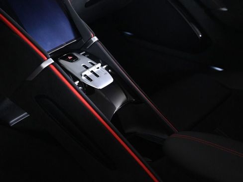 Used 2026 Ferrari Roma Spider RWD image 17