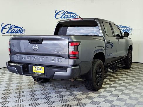 Used 2023 Nissan Frontier SV AWD/4WD image 7