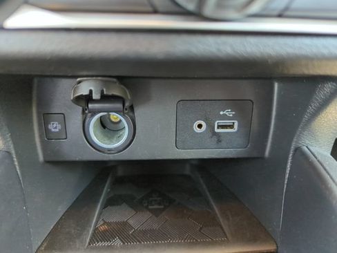 Certified 2023 Nissan Versa SV FWD image 39