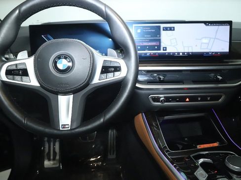 Used 2024 BMW X5 xDrive40i w/ M Sport Package AWD/4WD image 15