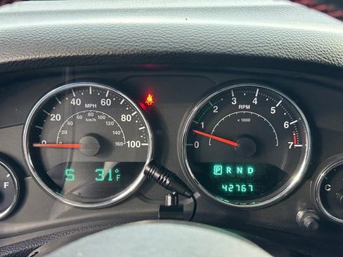 Used 2012 Jeep Wrangler Altitude image 40