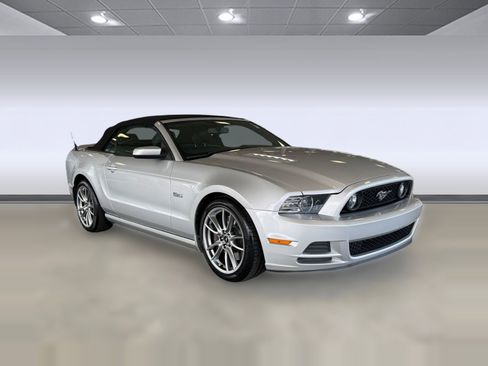 Used 2013 Ford Mustang GT Premium w/ Brembo Brake Pkg RWD image 7