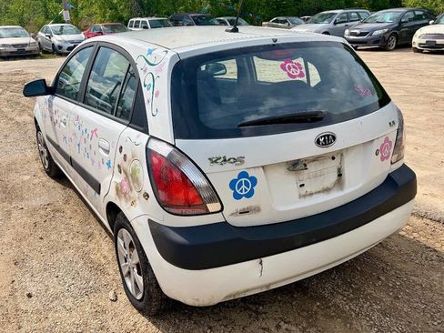 Used 2009 Kia Rio5 w/ PWR Pkg FWD image 2