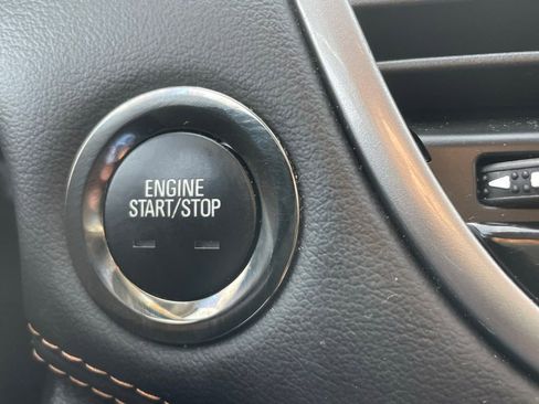 Certified 2022 Chevrolet Trax LT w/ LT Convenience Package image 26