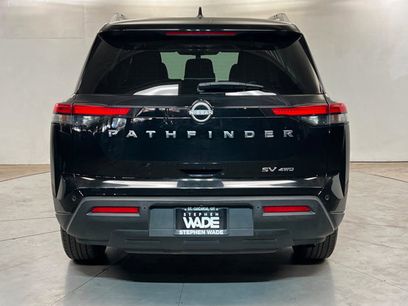 Used 2024 Nissan Pathfinder SV