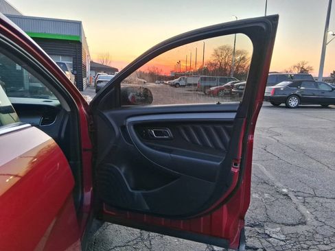 Used 2010 Ford Taurus SEL image 17