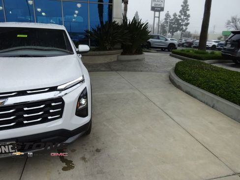 New 2026 Chevrolet Equinox LT image 31