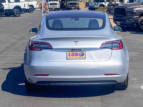 Used 2018 Tesla Model 3 Long Range image 3