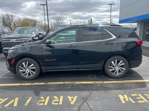 Used 2022 Chevrolet Equinox LT image 2