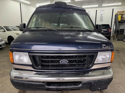Used 2004 Ford E-150 and Econoline 150 RWD image 9