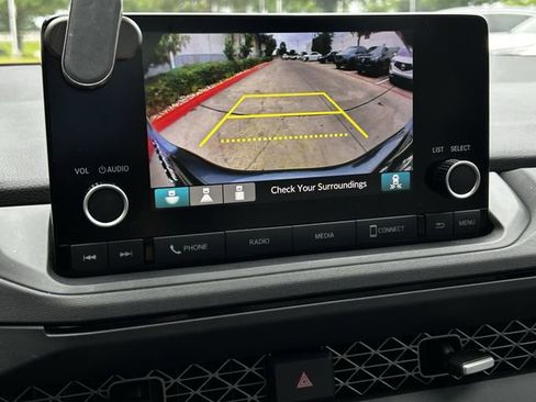 Used 2024 Honda Accord EX image 18