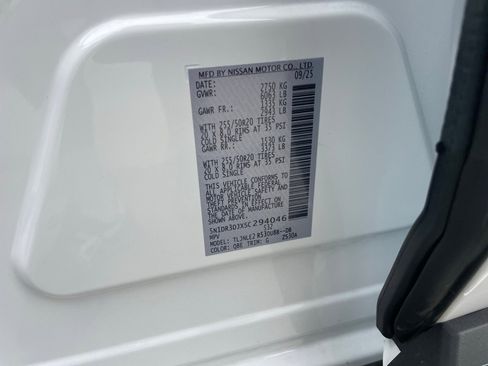 Used 2025 Nissan Pathfinder Platinum w/ Cargo Package image 11