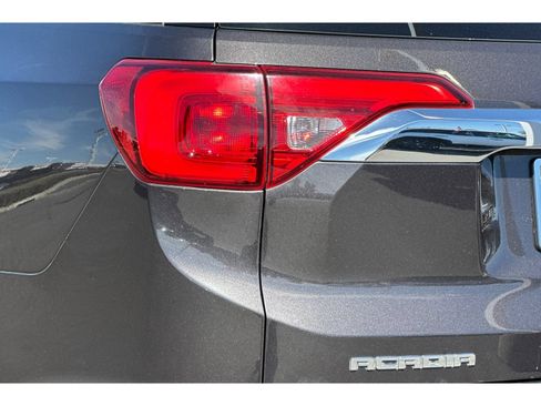 Used 2019 GMC Acadia SLE FWD image 21