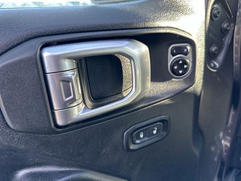 Used 2020 Jeep Wrangler Unlimited Sport image 15