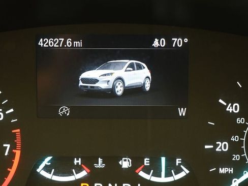 Used 2022 Ford Escape SEL image 19