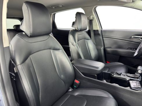 Used 2023 Kia Sportage EX image 34