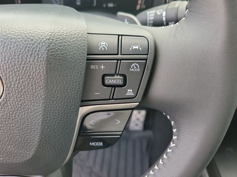 Used 2026 Toyota Camry SE FWD image 21