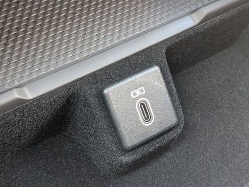 New 2026 Land Rover Range Rover Long Wheelbase SE image 25