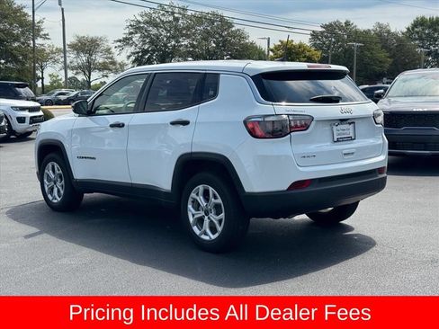 Used 2025 Jeep Compass Sport AWD/4WD image 5