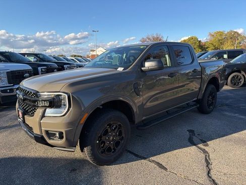 New 2025 Ford Ranger XLT w/ Black Appearance Package image 2