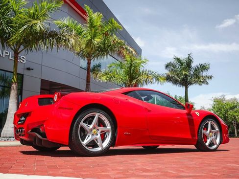 Certified 2013 Ferrari 458 Italia Base image 28