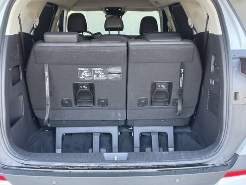 Used 2026 Kia Carnival EX FWD image 16