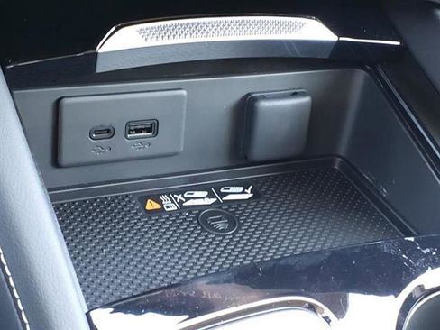 New 2025 Buick Envision Sport Touring image 6