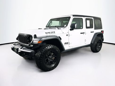 Used 2025 Jeep Wrangler Unlimited Sport AWD/4WD image 3