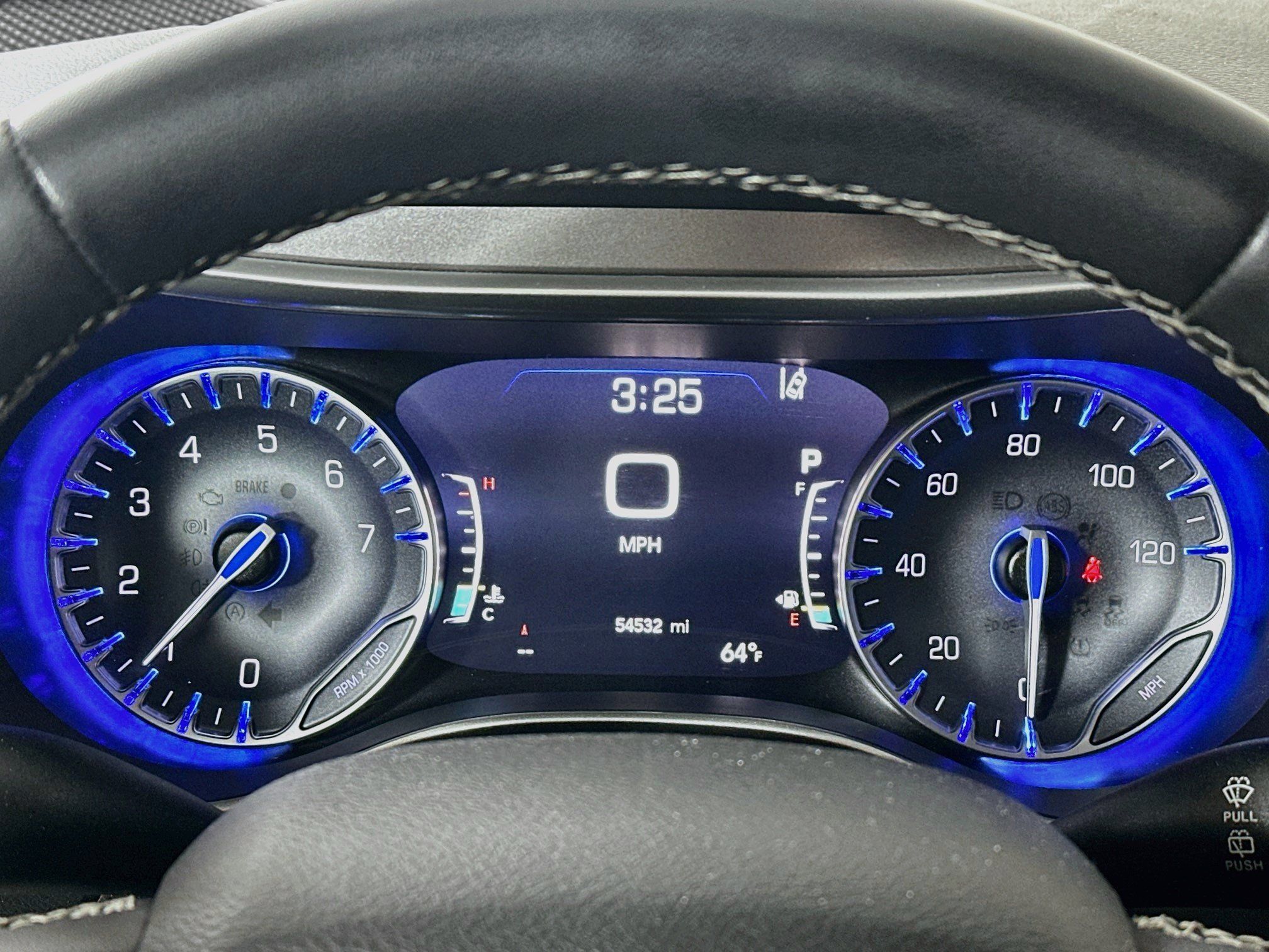 Used 2023 Chrysler Pacifica Touring-L FWD image 12