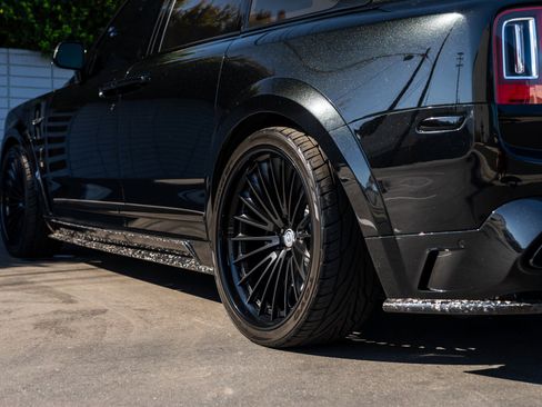 Used 2021 Rolls-Royce Cullinan image 27