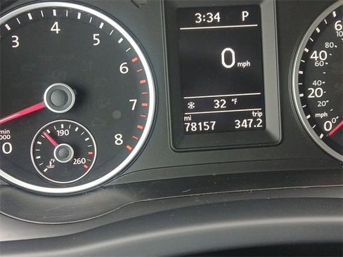 Used 2018 Volkswagen Tiguan Limited w/ Premium Package image 15