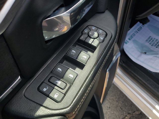 Used 2026 RAM 2500 Laramie AWD/4WD image 27