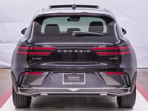 Certified 2026 Genesis GV70 2.5T Advanced image 7