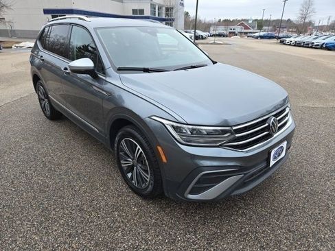 Used 2024 Volkswagen Tiguan Wolfsburg Edition image 7